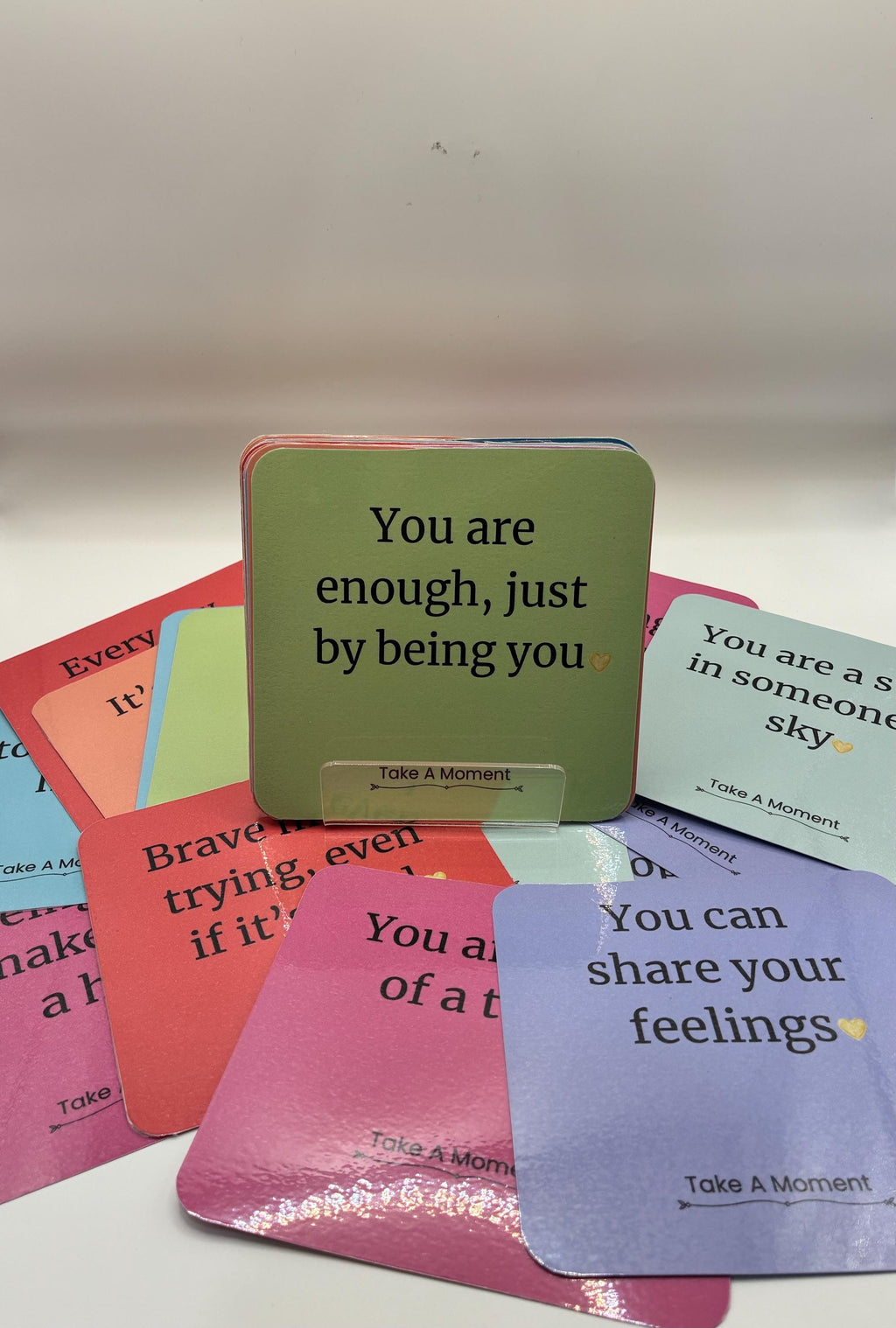 Little Hearts Motivational Card Set – 30 Daily Affirmations with Display Easel